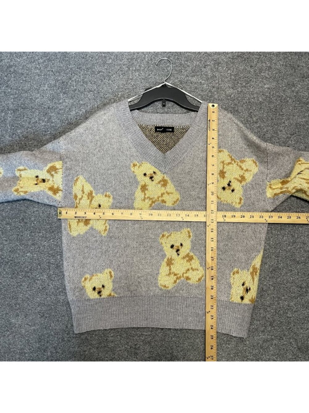 Social Scene XL Teddy Bear Knit Sweater Gray Yellow V-Neck Pullover Lightweight - Picture 5 of 5
